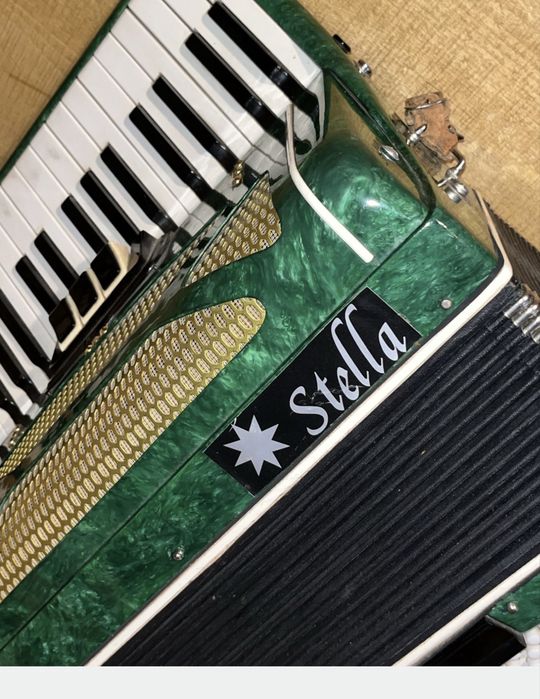 harmonia akordeon stella 80 basów