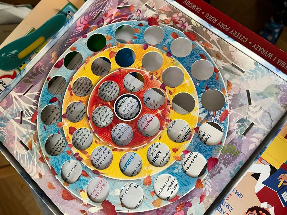 KRAINA LODU Skoczki dla dzieci TREFL planszowa gra zręcznościowa