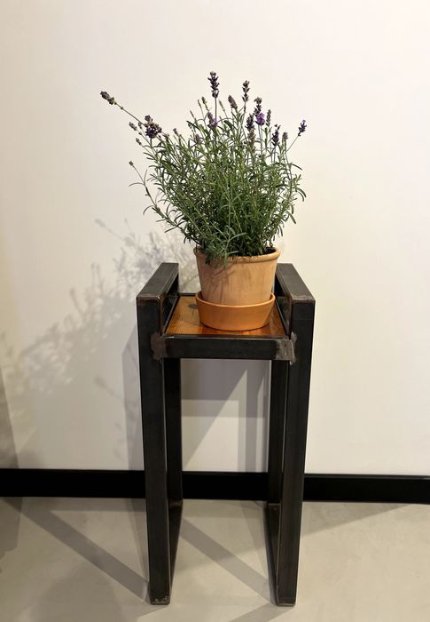 Kwietnik stojak na doniczkę metalowy