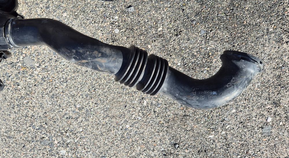 Przewód dolotowy powietrza Opel Vivaro 8​2​0​0​8​6​5​6​5​3 NOWE