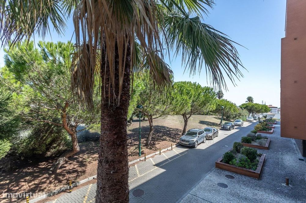 Apartamento T4 |  Parque dos Poetas l Terraço  com 50m2 e Box com  2 l