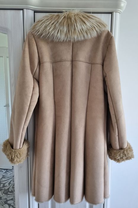 Kożuch damski z futerkiem  M
