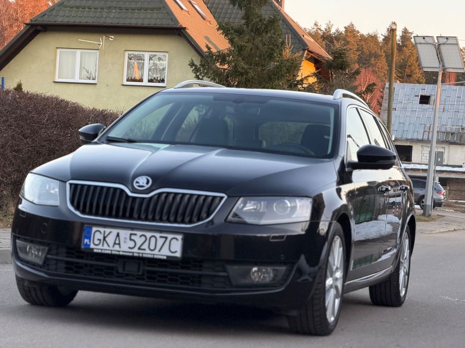 Skoda Octavia 1.8 / super wyposażenie / bdb stan / bez wkładu / 2xkoła