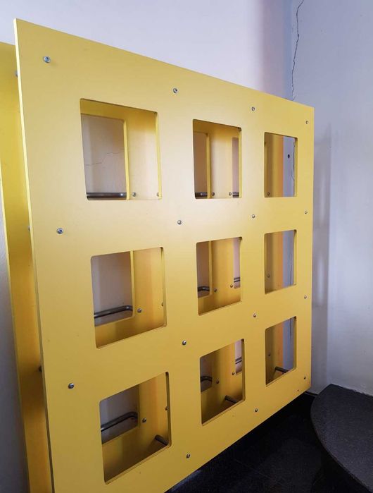 Suporte para CD's e DVD's - Móvel suspenso (De fixar à parede)