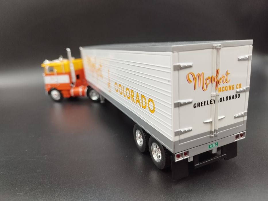 1:43 Altaya Peterbilt 352H (1979) Montfort Des Colorado model