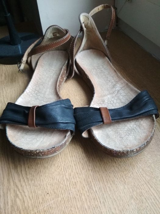 Sandałki rozm. 39