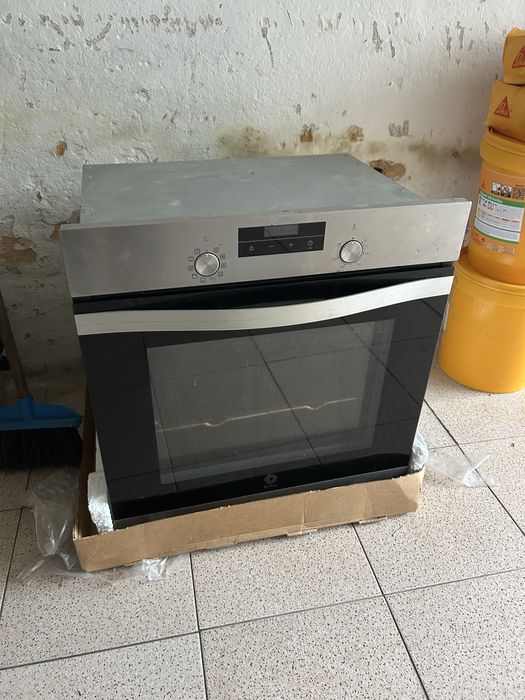 Forno Embutido Balay a funcionar