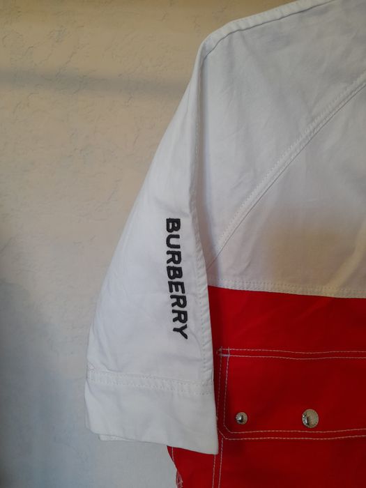 Оригинл Burberry ветровка на девочку хлопок как новая 6 лет( 110 см)