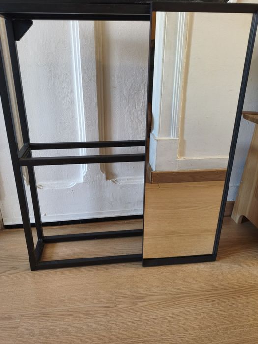 Móvel com espelho IKEA