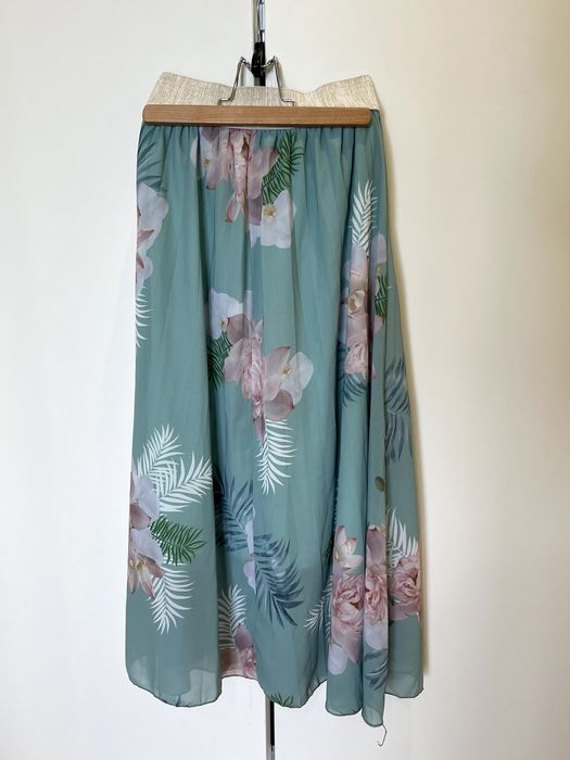 Saia Padrão Floral