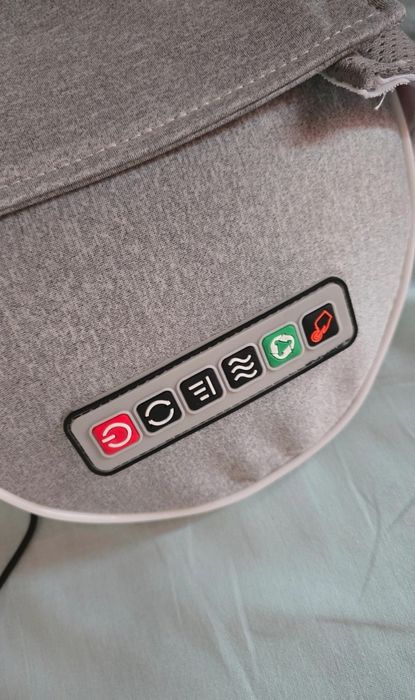 Poduszka masująca masażer praktycznie nowa