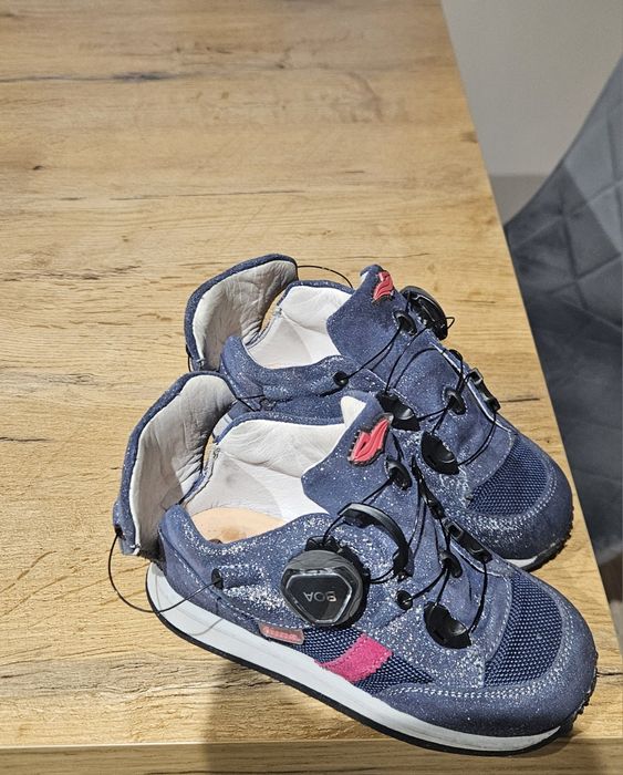 Buty do ortez, zapięcie BOA