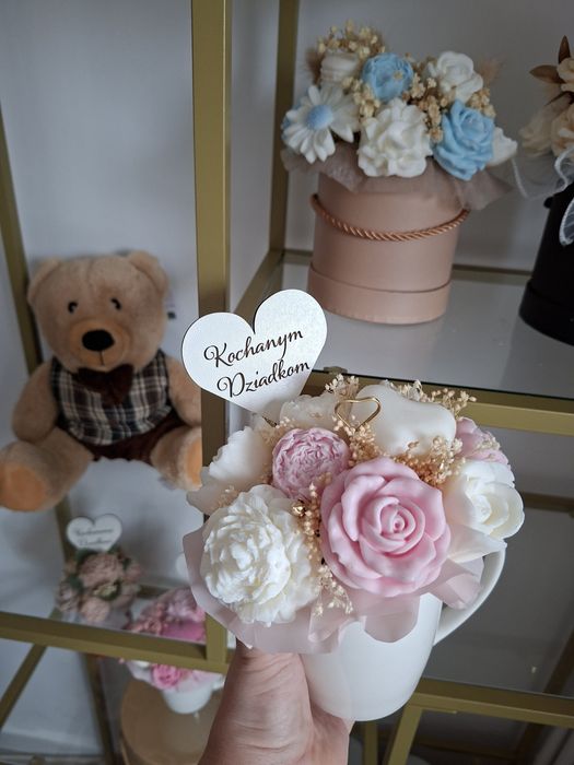 Bukiet w kubku dzien babci i dziadka prezent