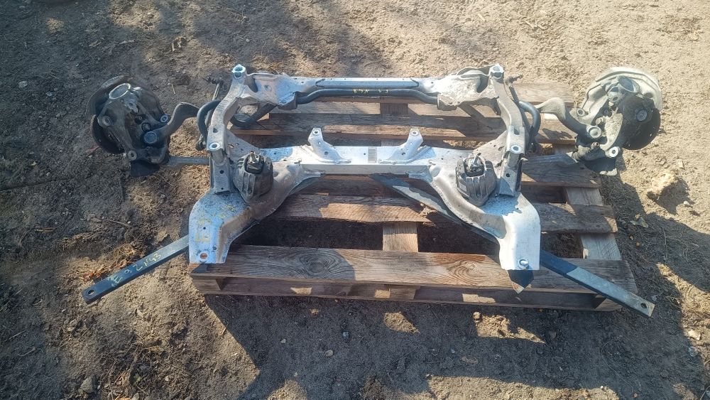 BMW E92 zawias przód belka kołyska sanki wózek