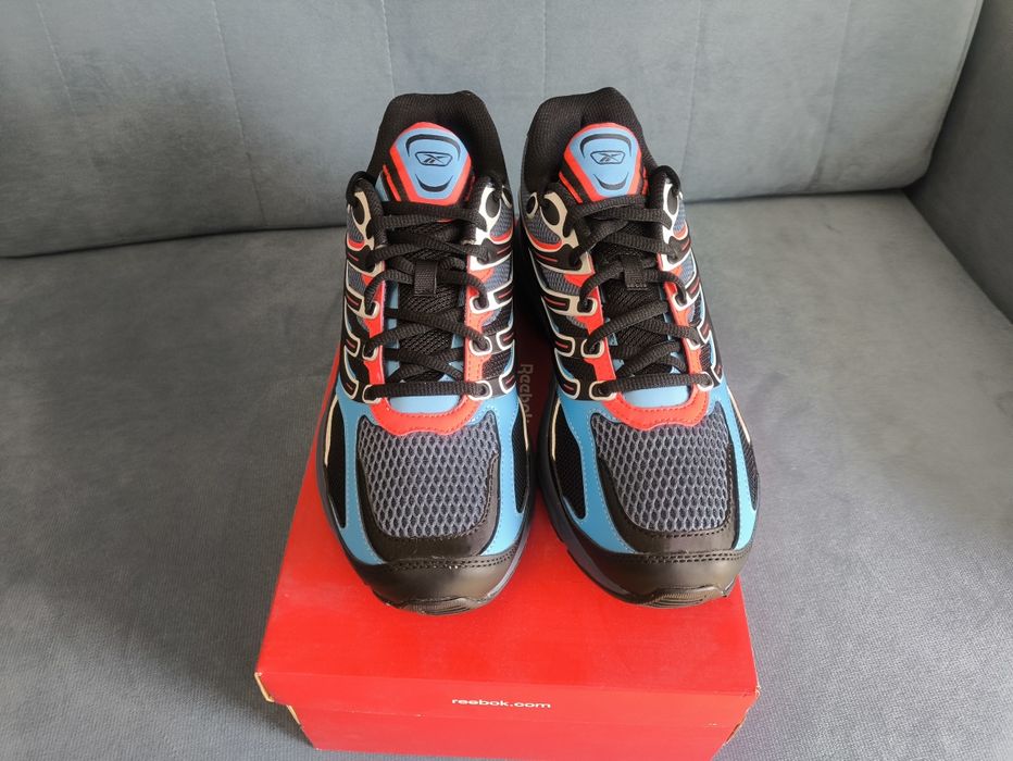 Nowe buty sportowe Reebok Eoss- Premier Road Control rozmiar 42,5