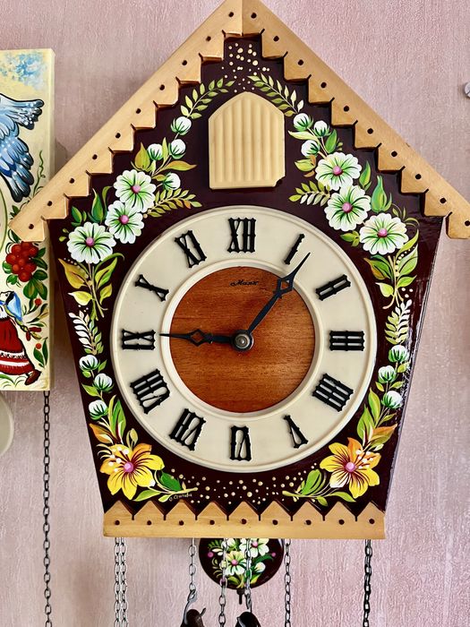 Годинник з зозулею та боєм ( часы с кукушкой и боем).