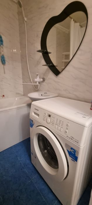 Сучасна квартира на Шуменському . Вікна на Миколаїв .