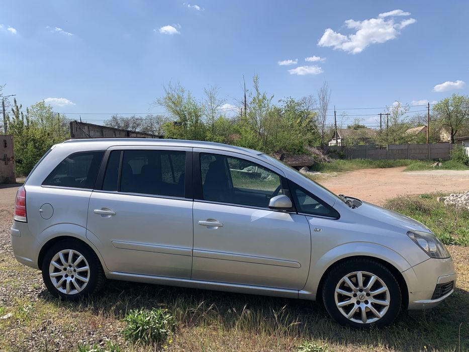 Авто для ЗСУ  Опель  Зафира В 1,9дизель