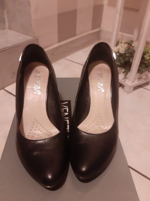 Buty Venezia rozmiar35 na slupku