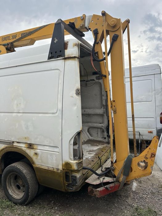 Обладнання для спецтранспорту Автовишка Versalift ET36NF