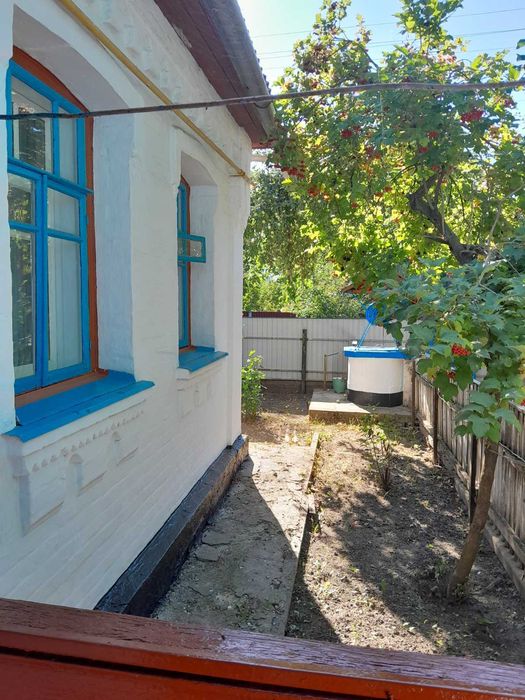 Будинок у центрі с. Івахни