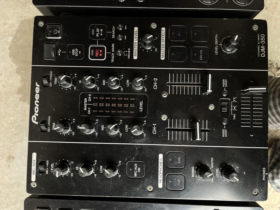 Продам деку pioneer Cdj-350