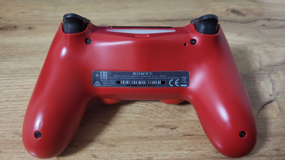 Оригінал Sony DualShock 4 v2 Magma Red