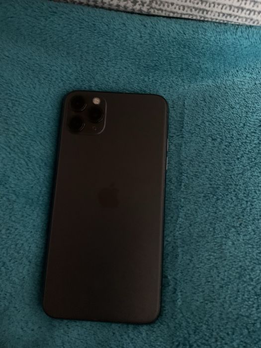 Продам 11 айфон про макс на запчасти