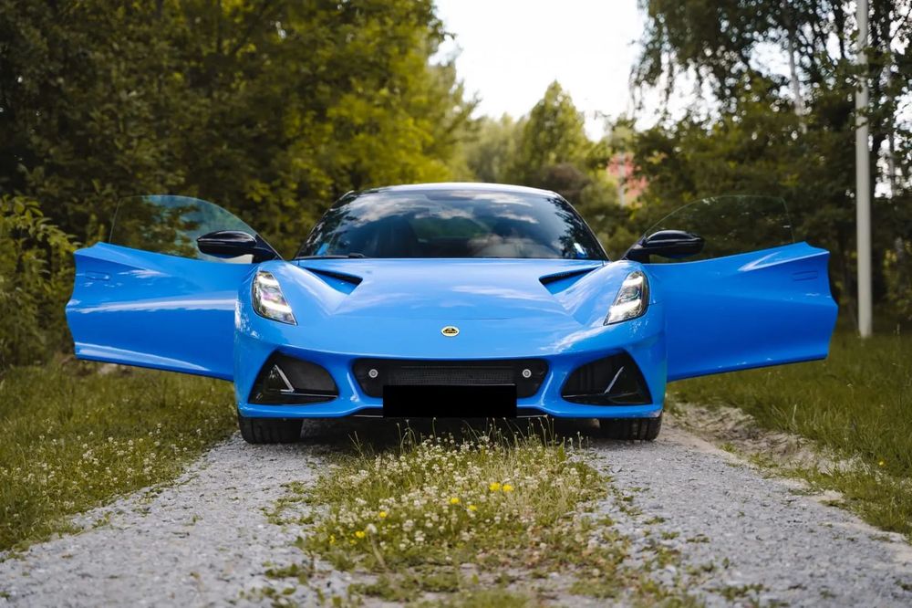 Lotus Emira