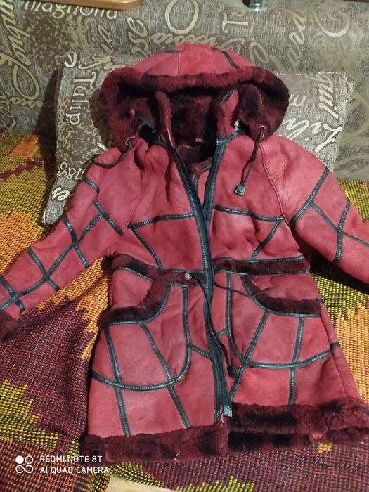 Продам детскую дубленочку