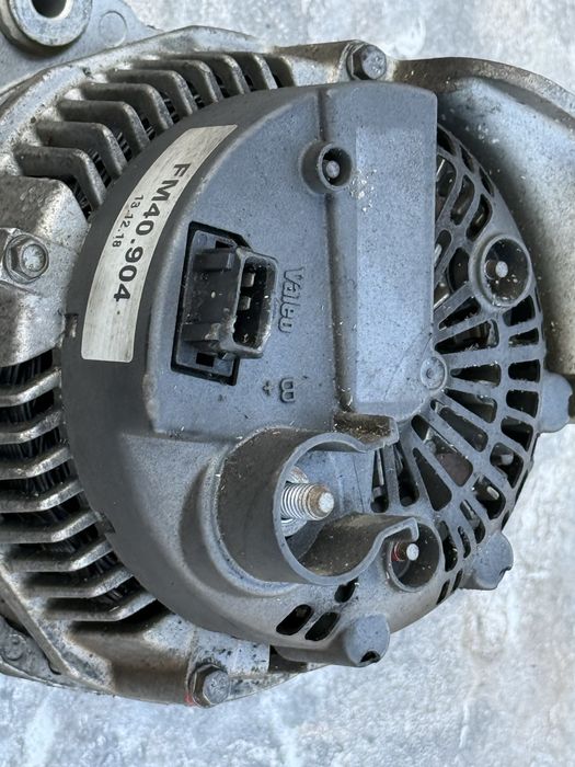 Генератор на БМВ Е39 М47 М57 2.5,3.0 Дизель Valeo  на 150 Ампер