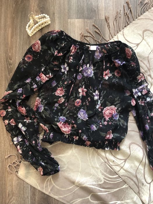 Прозора блуза