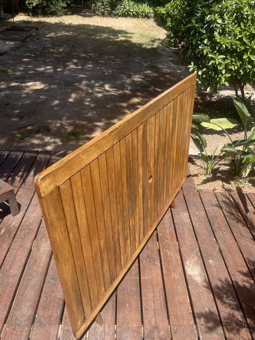 Mesa de Jardim em Madeira 4 Cadeiras Dobráveis – Conjunto Completo