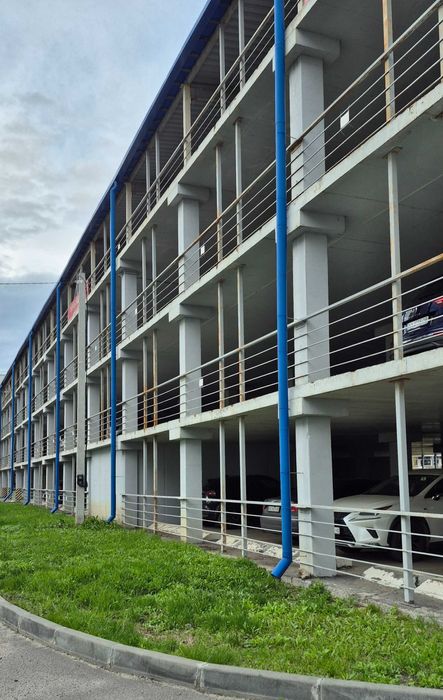 Продаю машиномісце  в ЖК "Левада" по вул. Лисаветинська.