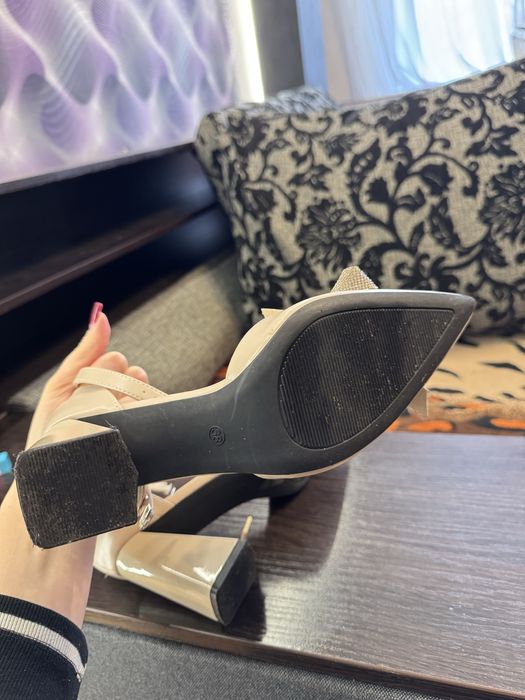 Туфельки з блискітками на бантику