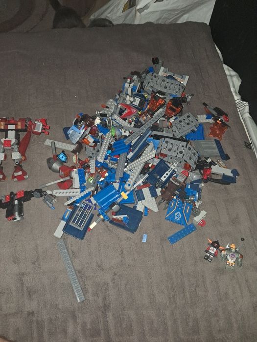 Лего мікс(Ninjago, Nexoknigths, Golden Army, Lego Marvel)