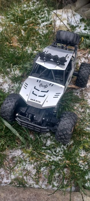 Машинка на радіоуправлінні