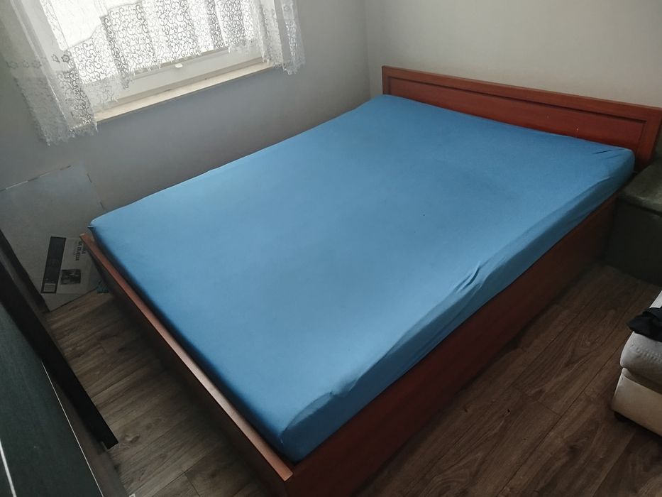 Łóżko 160 cm x 200 cm