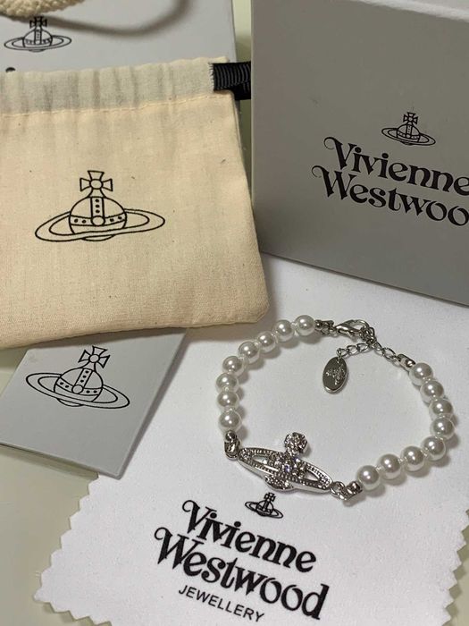 Bransoletka Vivienne Westwood w kolorze perłowo-srebrnym