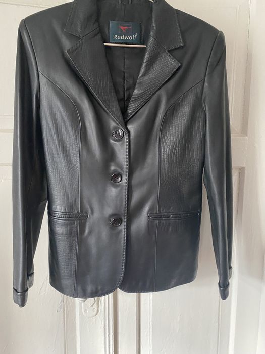 Шкіряний піджак жіночий