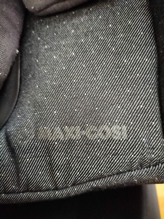 Nosidełko - fotelik samochodowy Maxi Cosi Pebble Plus z bazą