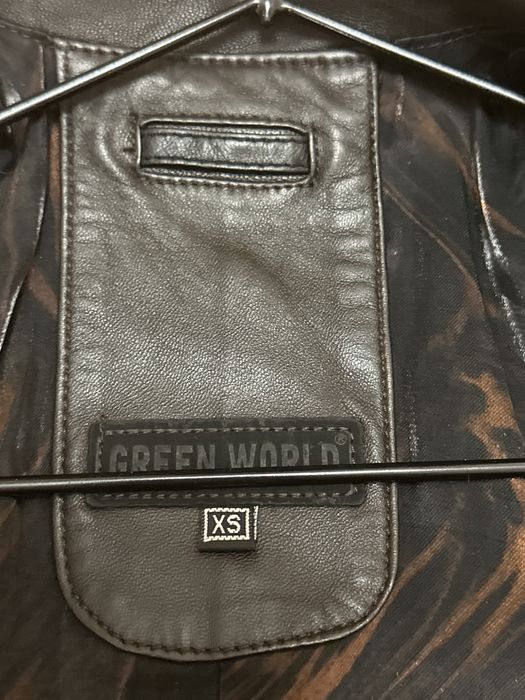 Куртка шкіряна жіноча