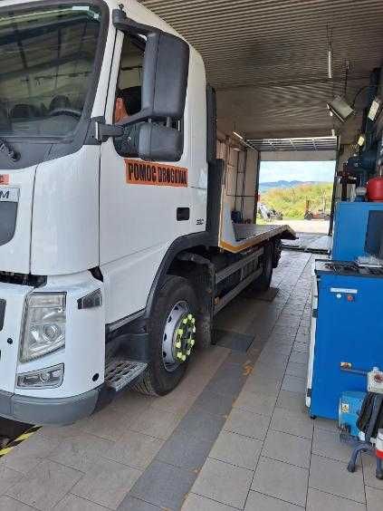 Laweta Volvo FM 330 rok 2010