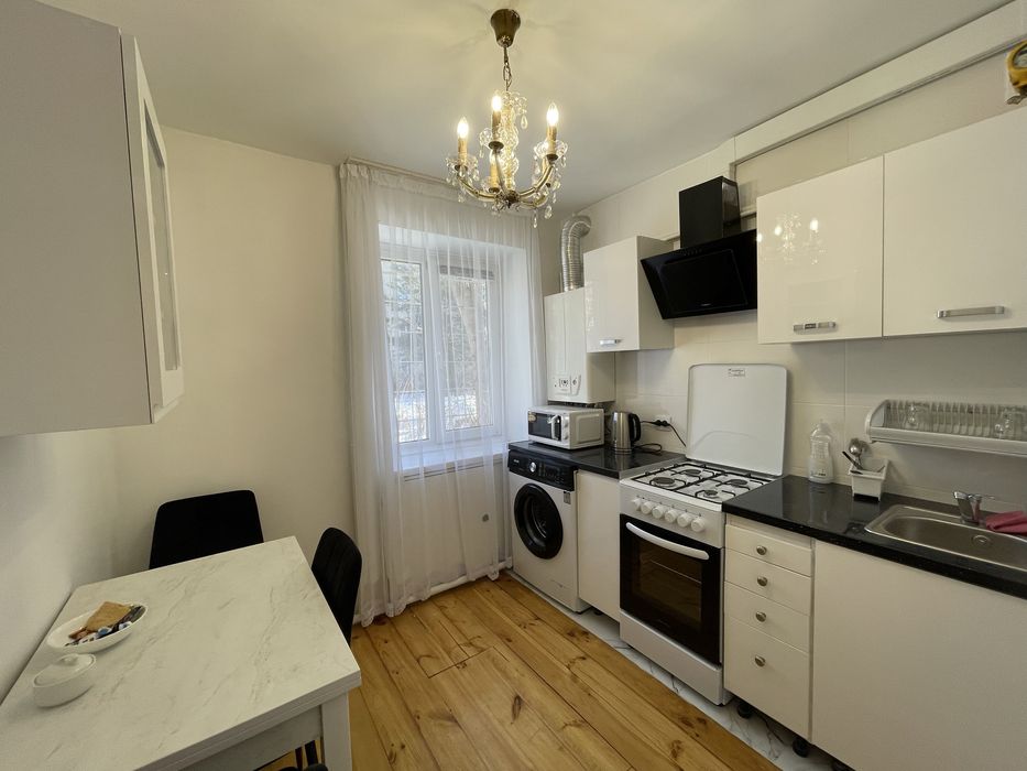 Оренда 2 кімнатної квартири вул.  Братів  Дужих, ціна 19000 грн