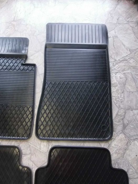 Dywaniki Gumowe BMW E36 E46 E90 E91 E67 F25 E84 E39 E81 E82 E88 E87