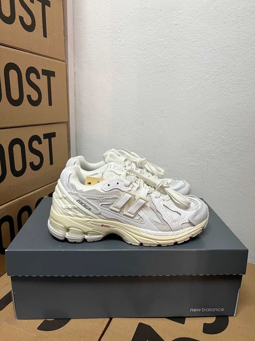 Білі та чорні (36-45) New Balance 1906D Protection Pack