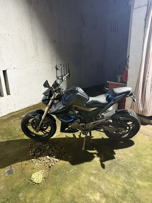 Zontes 125cc, bom estado.