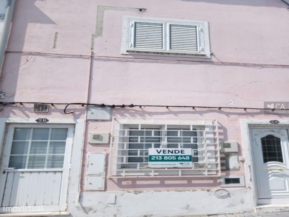 Loja para venda com 48m² no centro da freguesia de Benavila, concel...