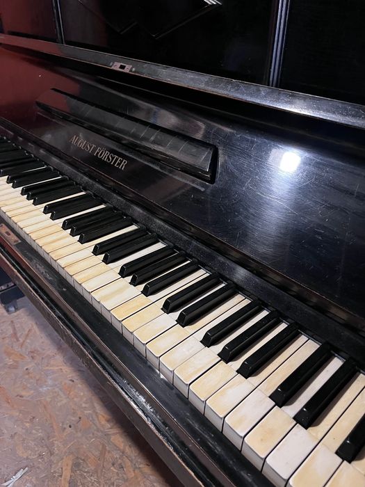 Pianino August Förster Löbau ok. 1930 r. | nr seryjny 62301 | pełna żeliwna rama