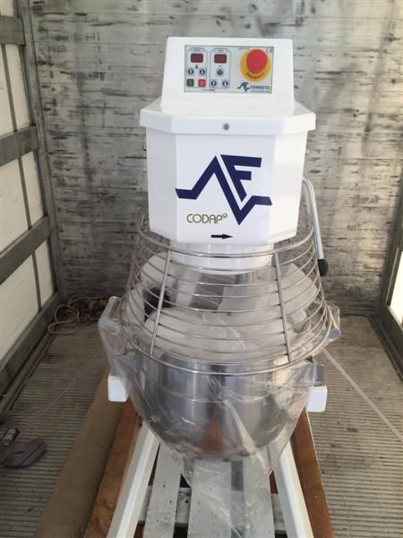 Batedeira Planetária FERNETO 60 litros